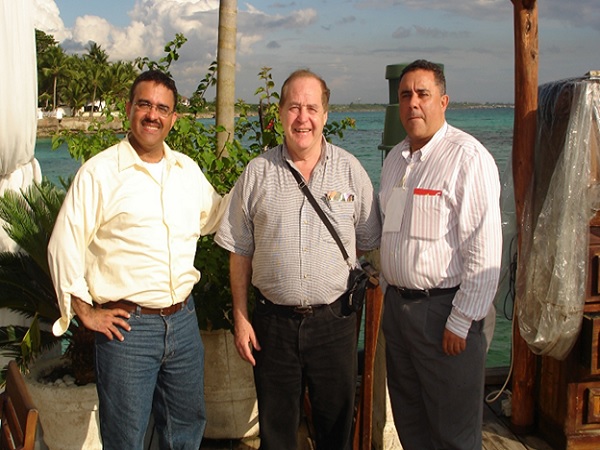 PMR con los hermanos dramaturgos Frank y Reinaldo Disla - República Dominicana 2006